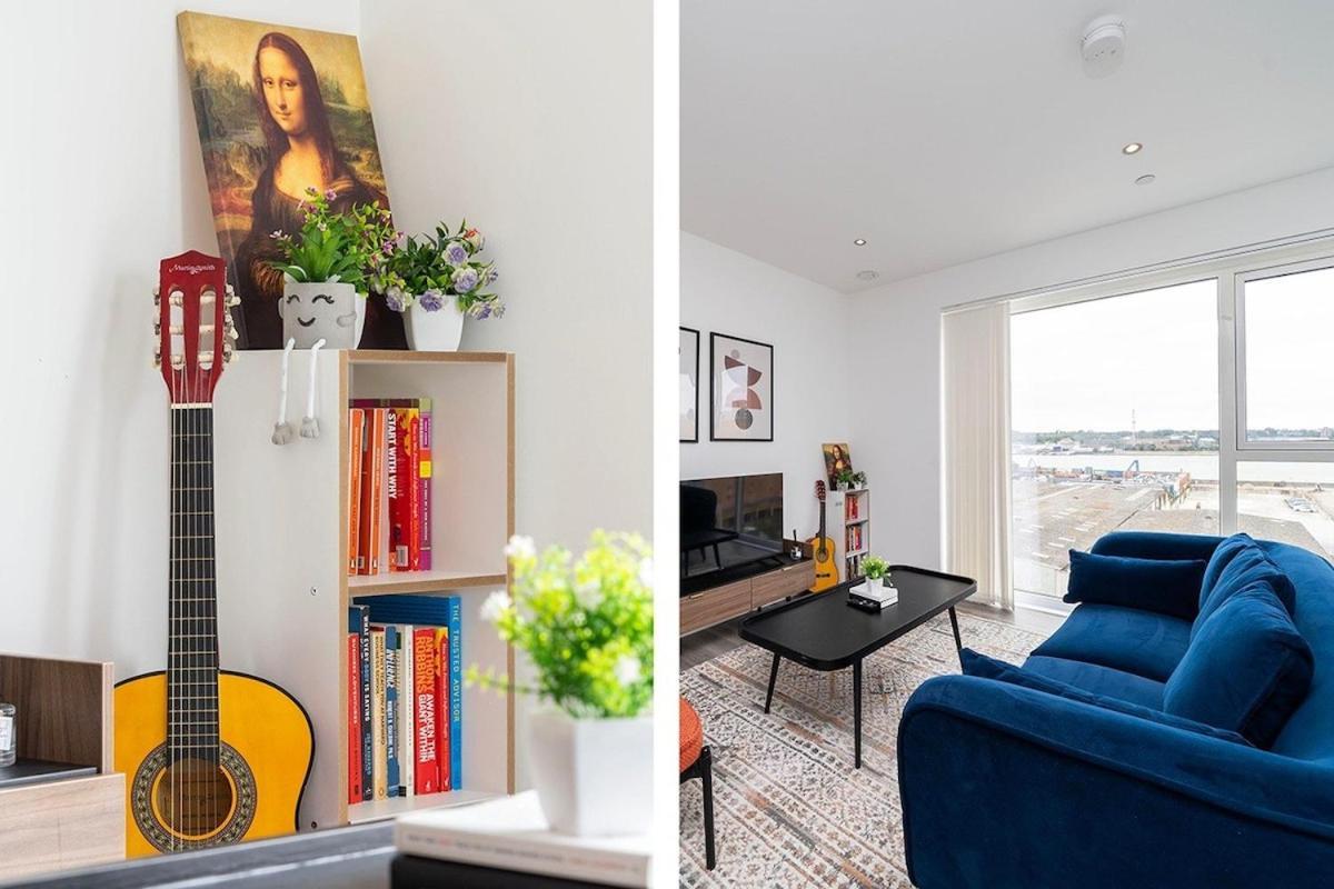 Deluxe Double Bed In Shared Apt Near Canary Wharf, City Airport & O2 Arena With Thames View Londra Exterior foto
