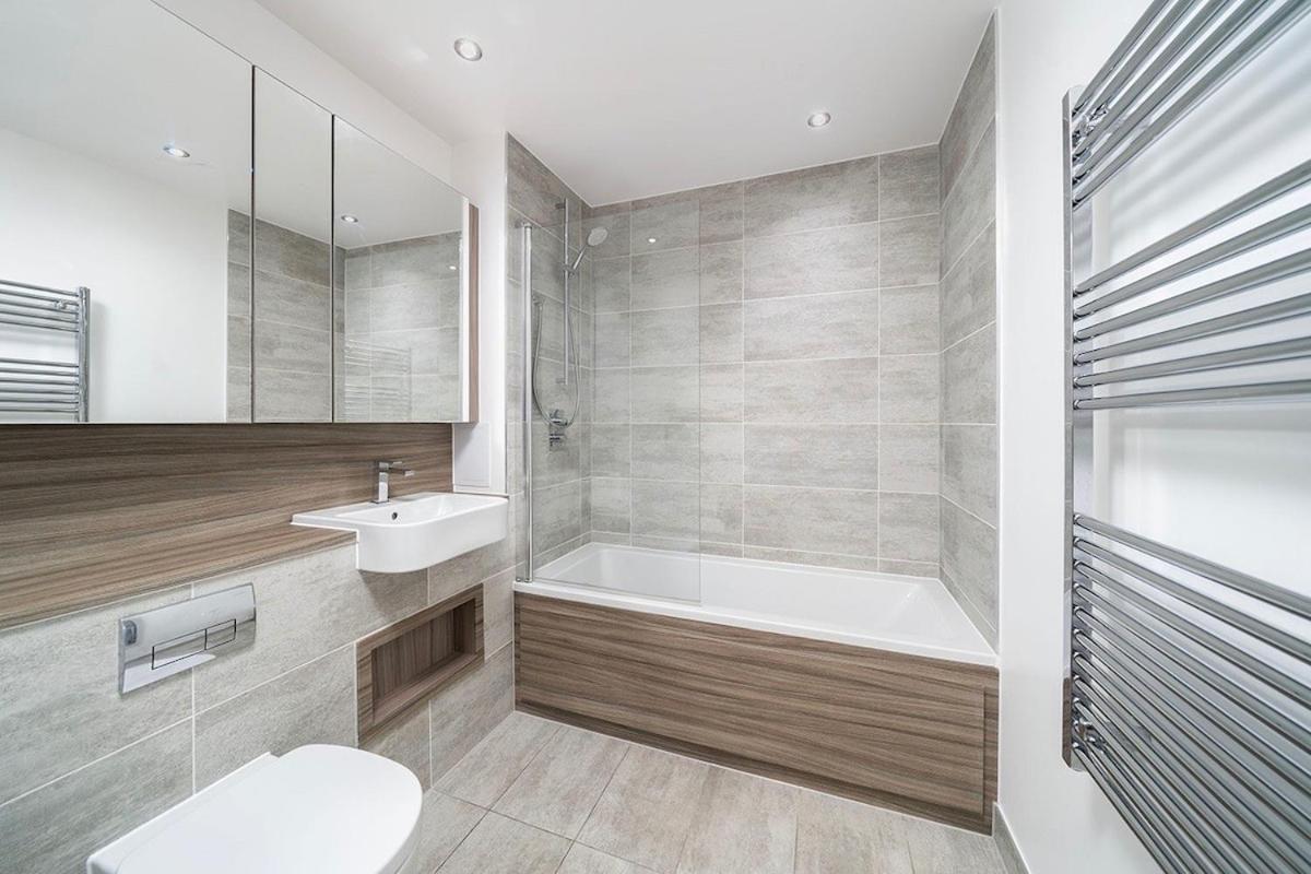 Deluxe Double Bed In Shared Apt Near Canary Wharf, City Airport & O2 Arena With Thames View Londra Exterior foto